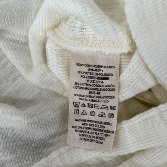 Free People We The Free Split Back Turtleneck White Ivory Size Large NWOT - Picture 5 of 8